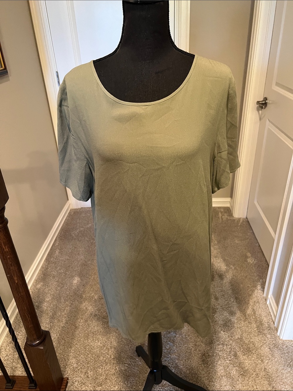 H&M Olive Green Short Sleeve Scoop Neck Top Size 14